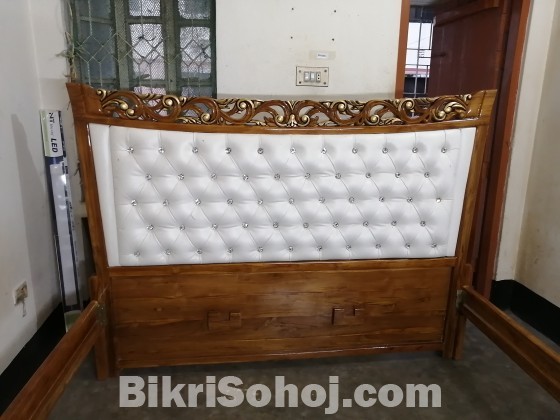 Shegun Wood King size Bed with rexin and stone